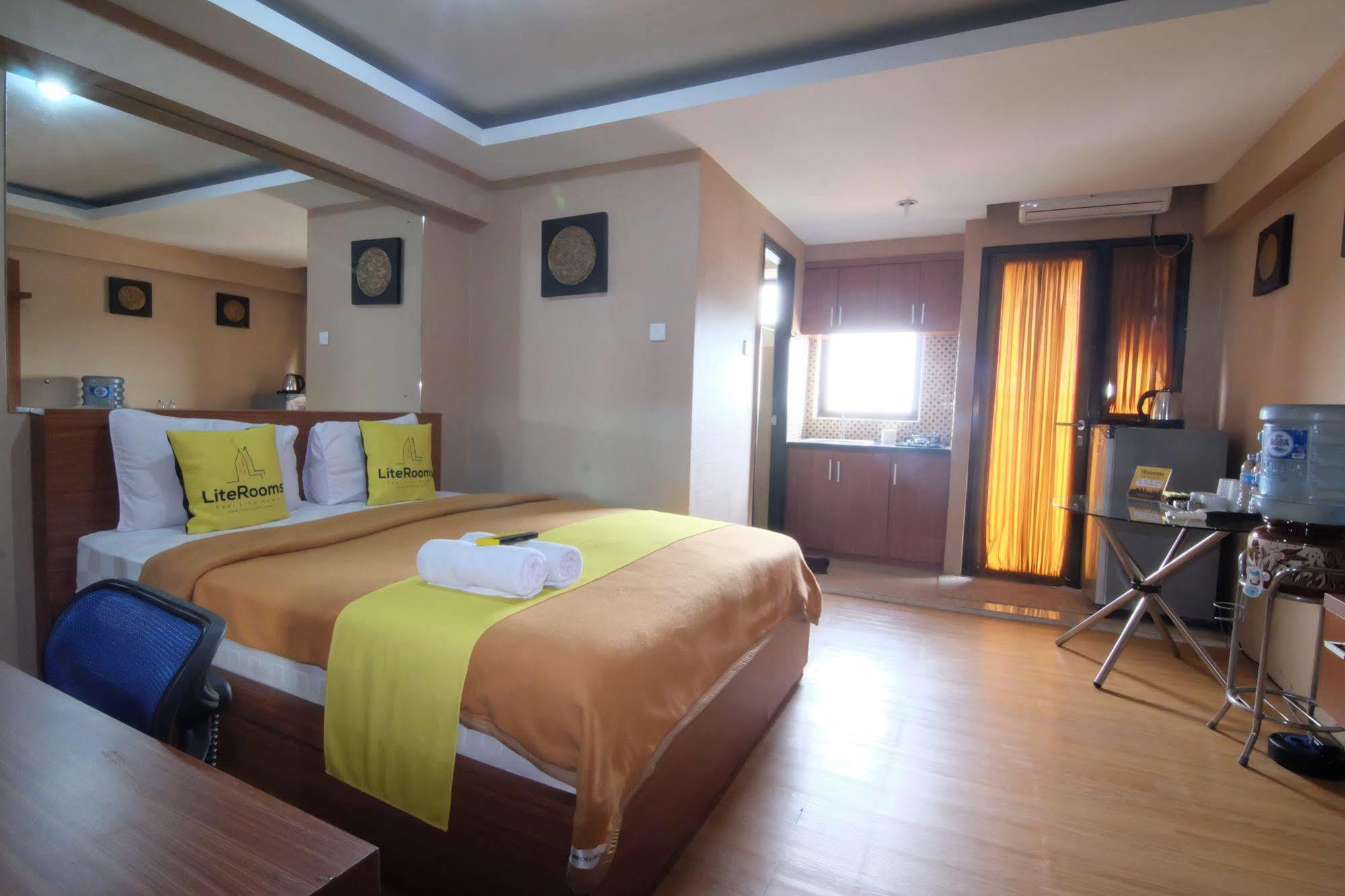 Aparthotel Literooms Kebagusan 3*